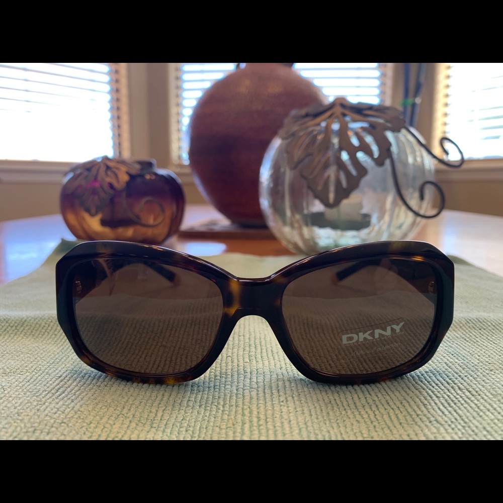 NEW DKNY tortoise sunglasses $129
